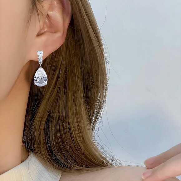 925 Sterling Silver Elegant Water Drop High Quality Lab Diamonds Earrings - Picture 1 of 13